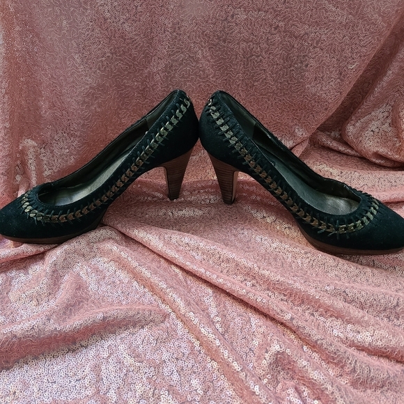 Steve Madden Luxe Jamie Platform Heels - Black Suede, Chain Detail, Size 8.5 - Picture 4 of 6